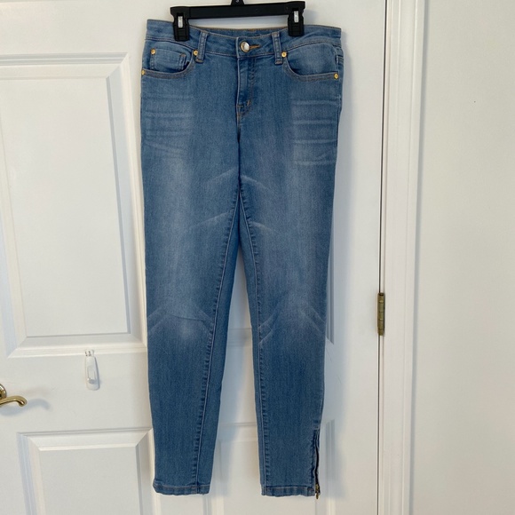 Cache Jeans - Picture 2 of 7